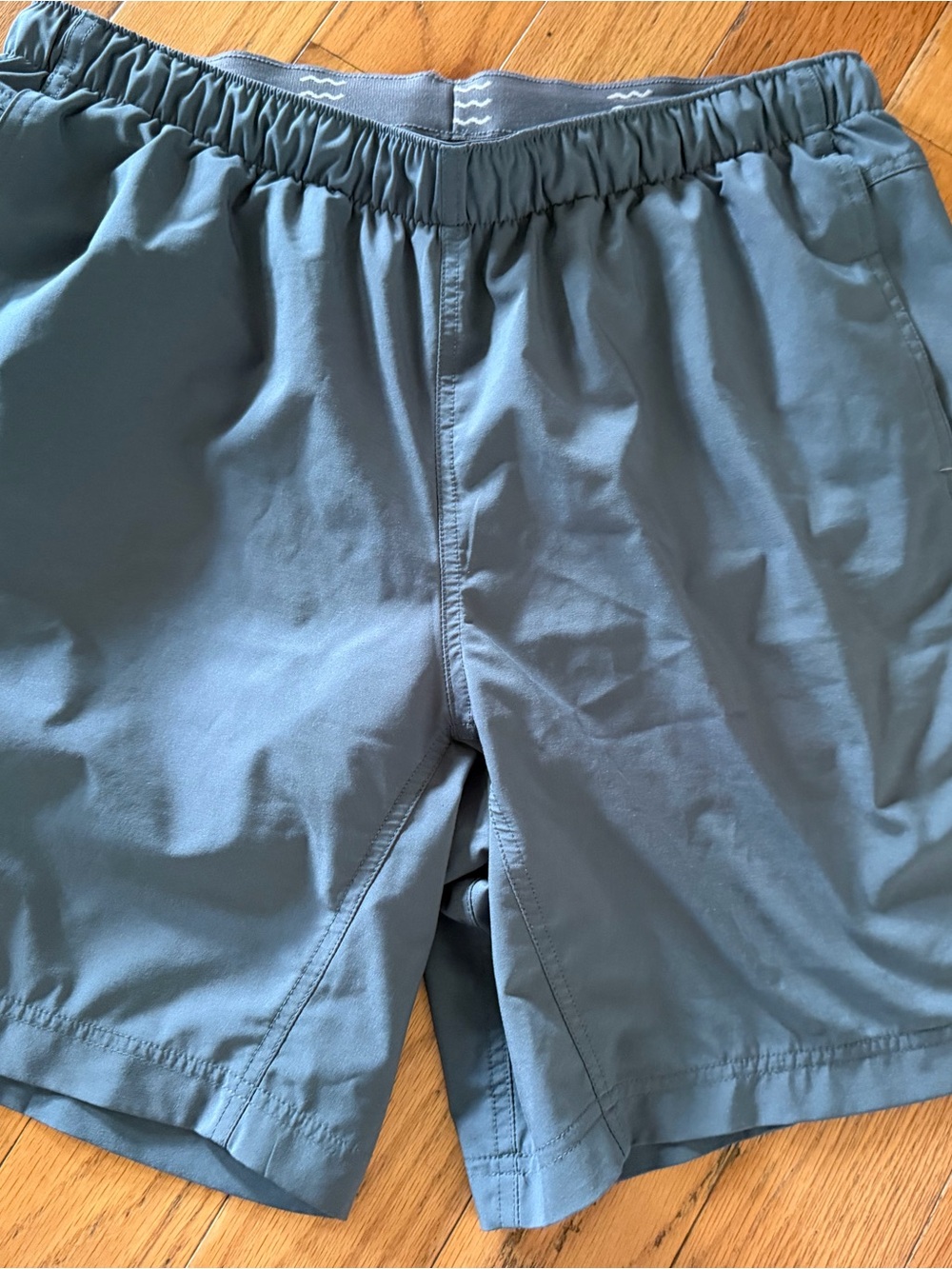 Free Fly Breeze Shorts Mens LG Blue/gray 7.5" Bamboo Lined UPF Athletic Pockets